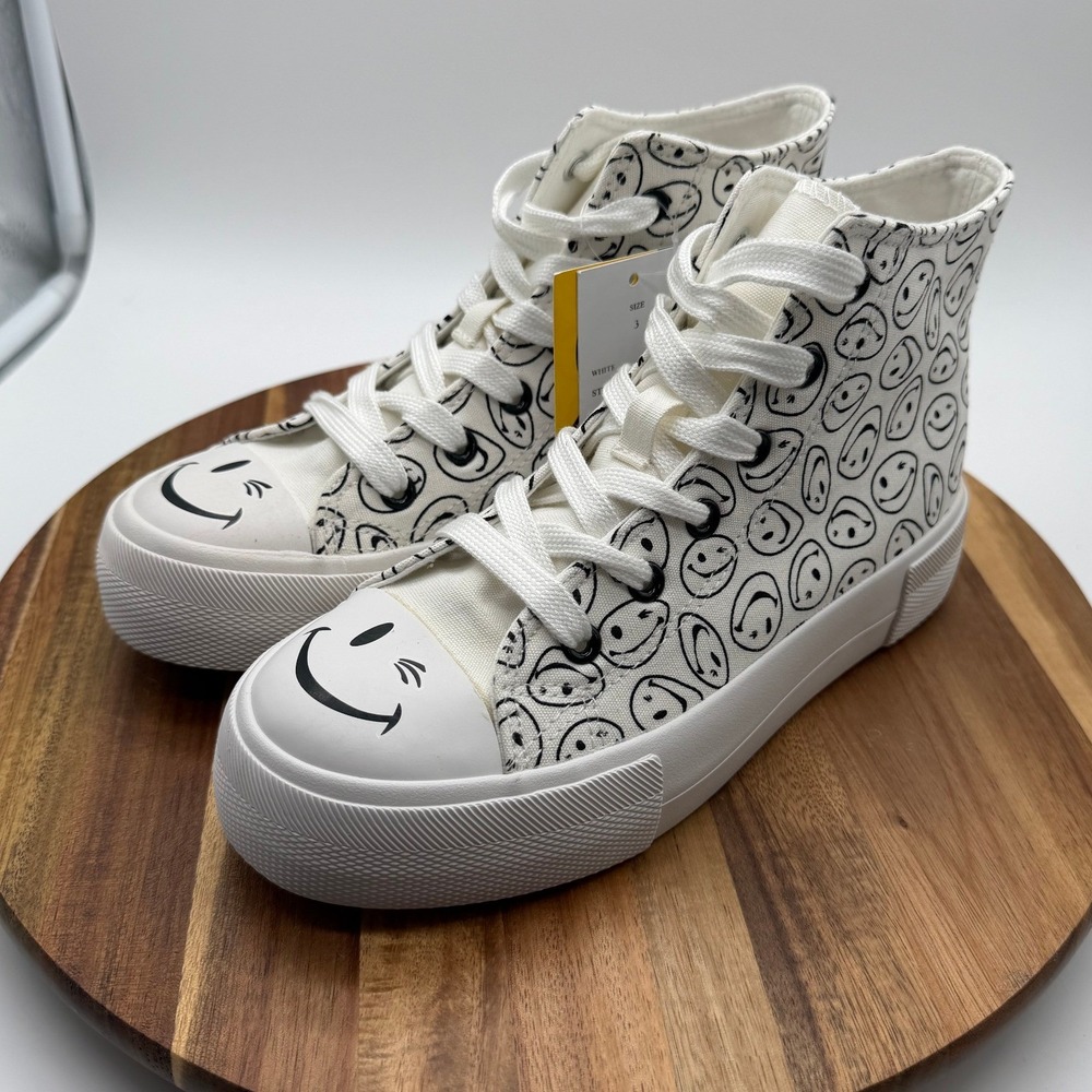 Joe Boxer Size 5 Smiley Face High Top Sneakers White Black